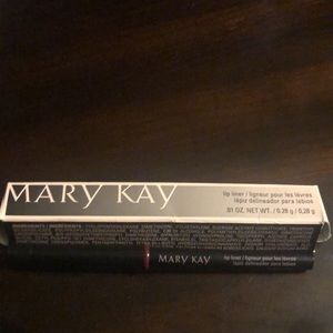 MARY KAY- Lip Liner- BERRY and ROSE.
